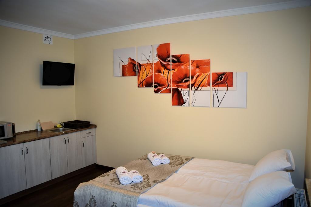 Willa Rozana - Apartamenty I Pokoje Goscinne Sandomierz Exterior foto