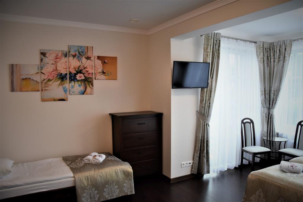 Willa Rozana - Apartamenty I Pokoje Goscinne Sandomierz Exterior foto