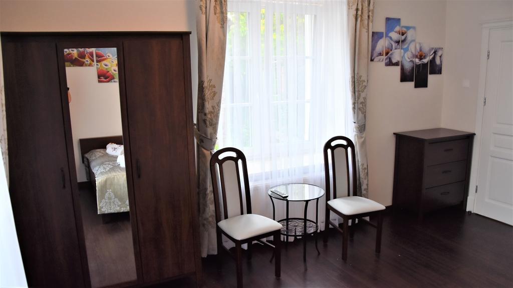 Willa Rozana - Apartamenty I Pokoje Goscinne Sandomierz Exterior foto