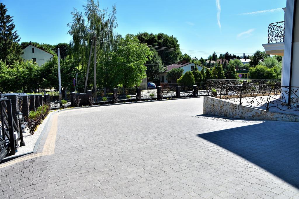 Willa Rozana - Apartamenty I Pokoje Goscinne Sandomierz Exterior foto